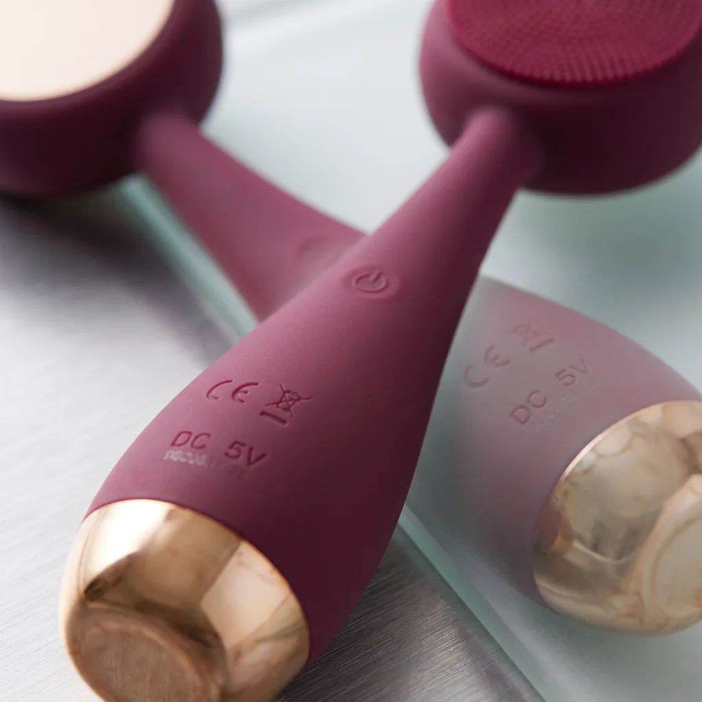 KI-Visualisierung: PMD Beauty PMD Clean Pro Nahaufnahme von Düse und Display