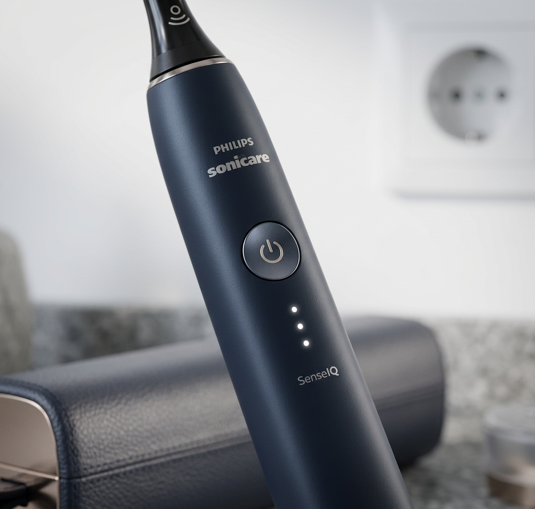 Philips Sonicare DiamondClean Prestige – detailed view of the key features, buttons and design elements
